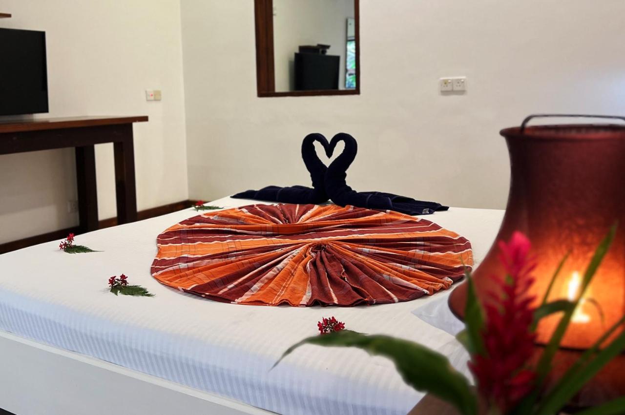 Gomez Place Negombo Exterior photo