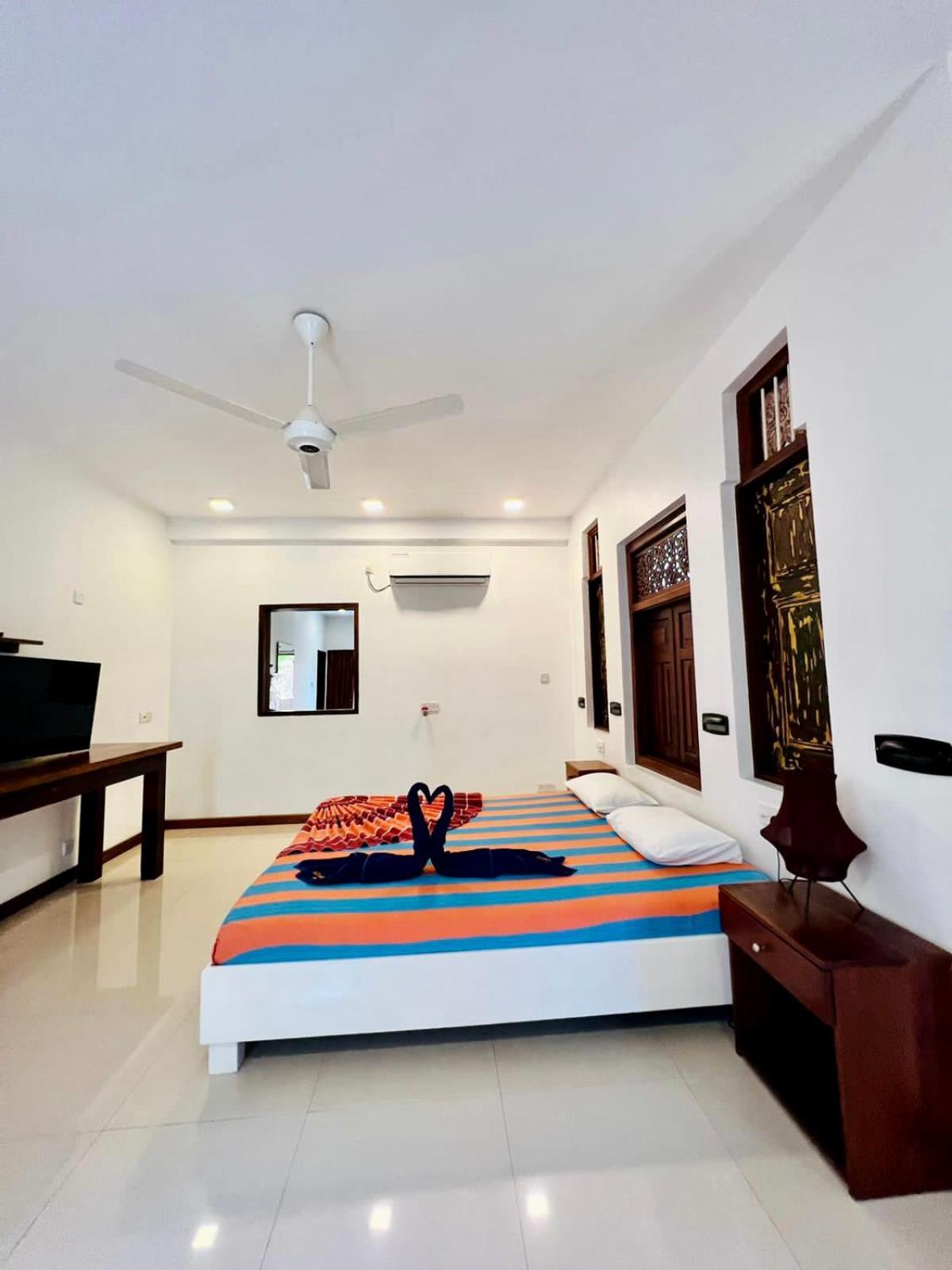 Gomez Place Negombo Exterior photo