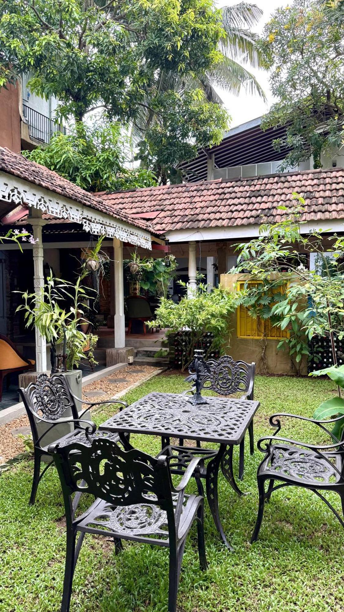 Gomez Place Negombo Exterior photo