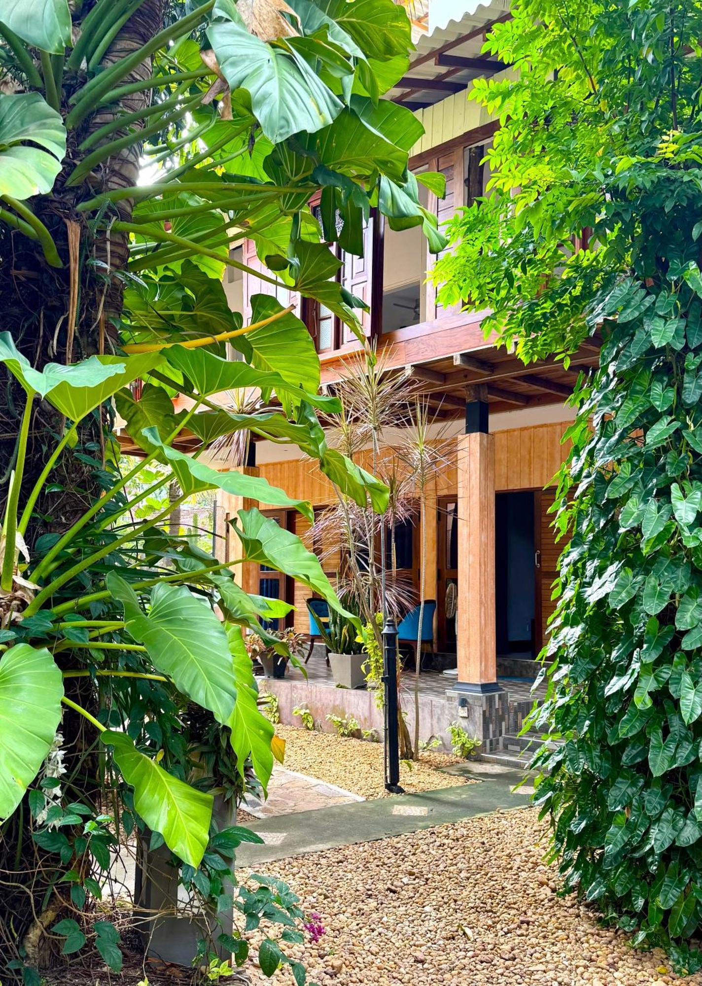 Gomez Place Negombo Exterior photo
