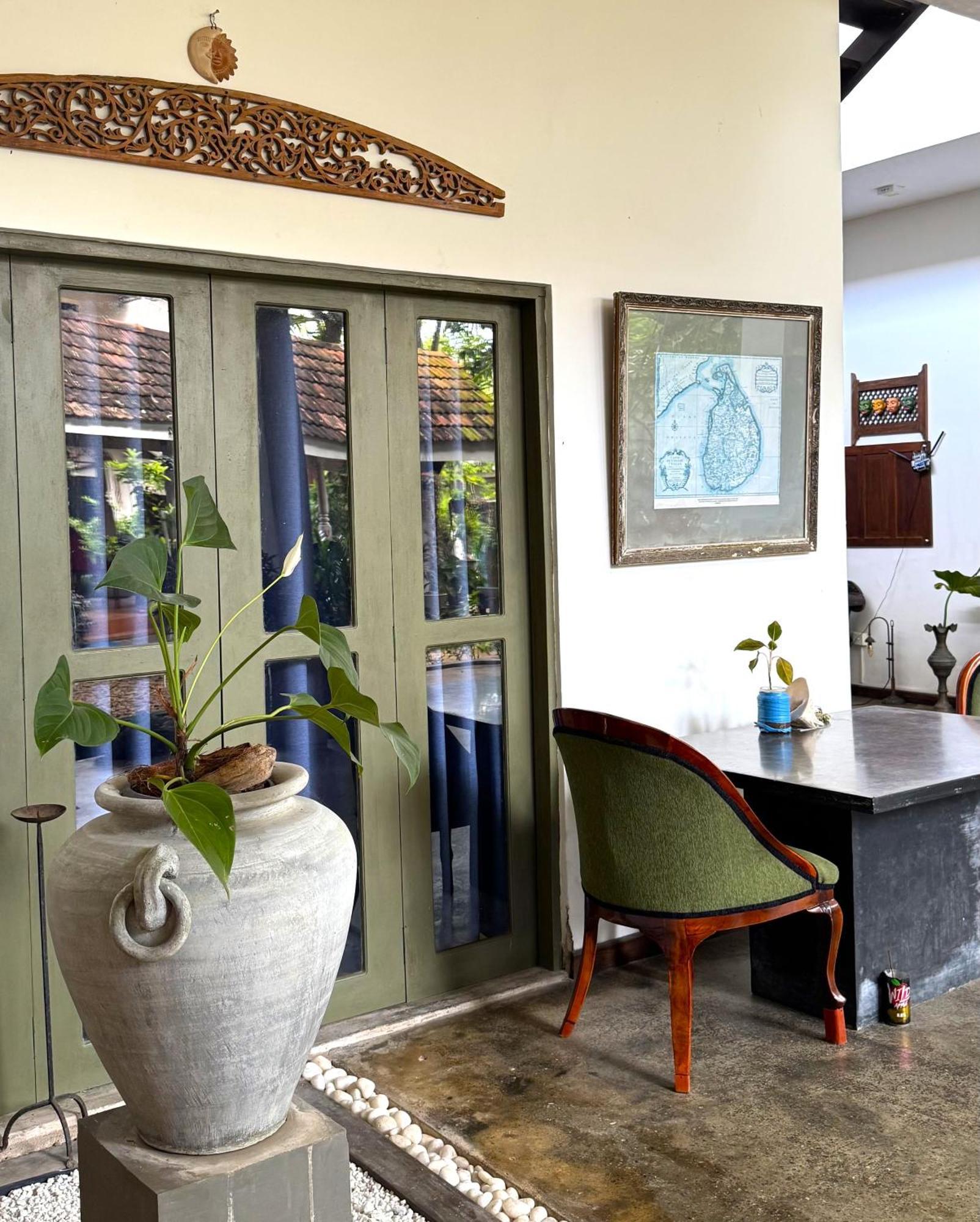 Gomez Place Negombo Exterior photo