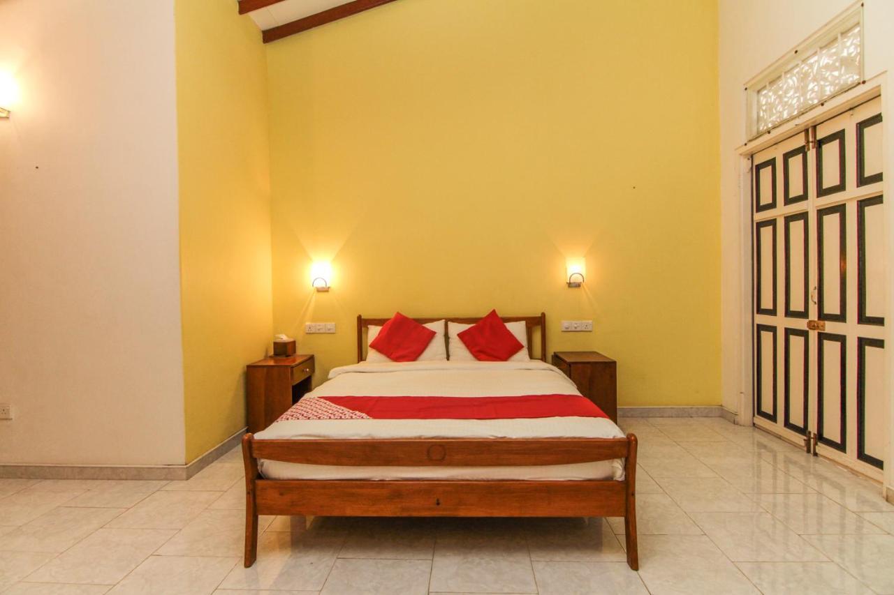 Gomez Place Negombo Exterior photo